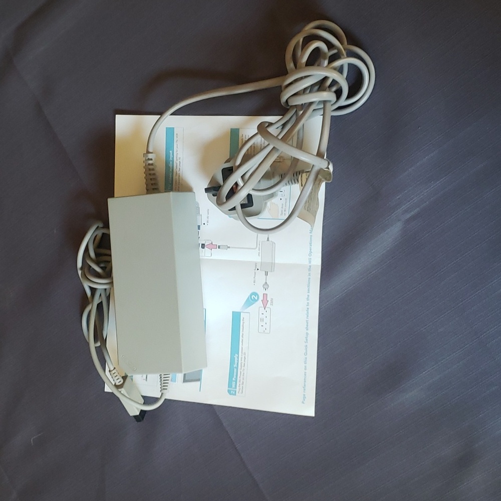 Nintendo Wii Console Power Supply UKV Plug RVL-002 230V-50Hz 12V-3.7A Genuine OE